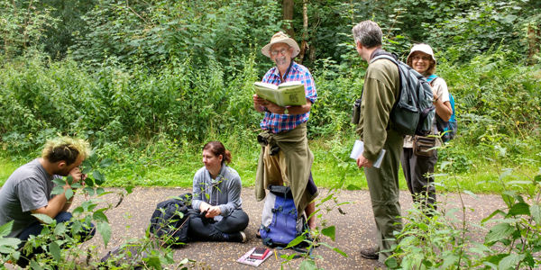 A field meeting (bramble workshop 2017)